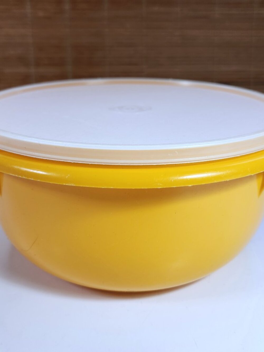 •Vintage Tupperware Harvest Yellow 14 Cup Wonderlier Mixing Bowl Lid Model 1204